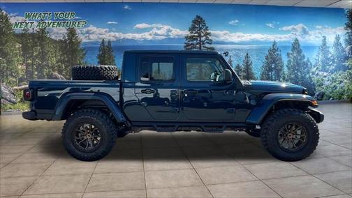 2025 Jeep Gladiator Nighthawk