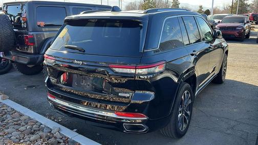 2022 Jeep Grand Cherokee Overland