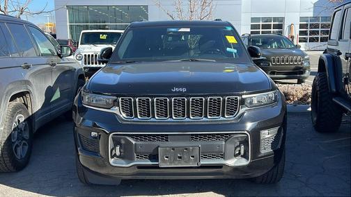 2022 Jeep Grand Cherokee Overland