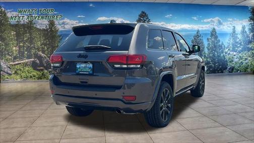 2021 Jeep Grand Cherokee Laredo