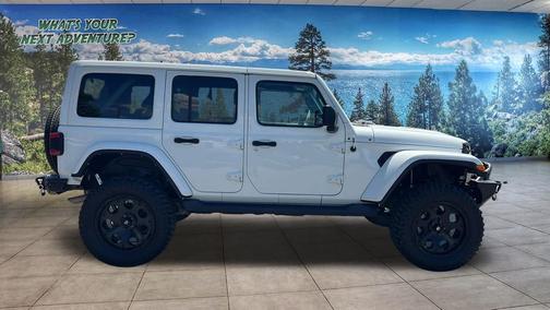 Bright White Clearcoat 2021 Jeep Wrangler Unlimited Sahara