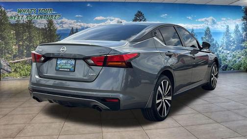 2022 Nissan Altima SR Intelligent AWD