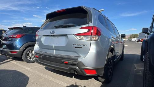 Ice Silver Metallic 2022 Subaru Forester Premium