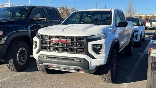 2023 GMC Canyon AT4