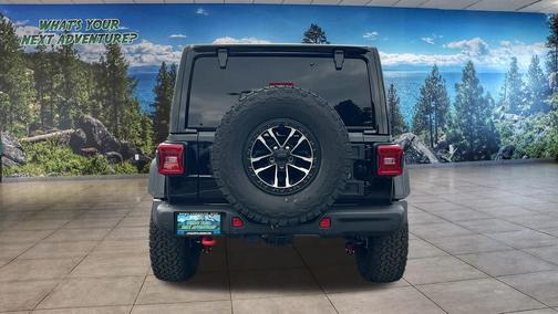 Black Clearcoat 2027 Jeep Wrangler Rubicon