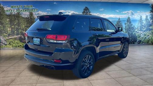 Diamond Black Crystal Pearlcoat 2018 Jeep Grand Cherokee High Altitude