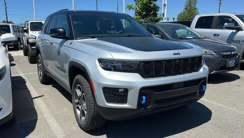 Silver Zynith 2022 Jeep Grand Cherokee 4xe Trailhawk