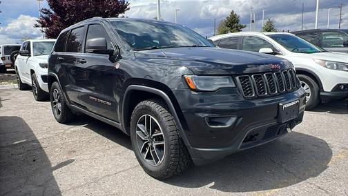 Diamond Black Crystal Pearlcoat 2020 Jeep Grand Cherokee Trailhawk