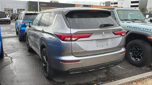 2022 Mitsubishi Outlander Black Edition S-AWC