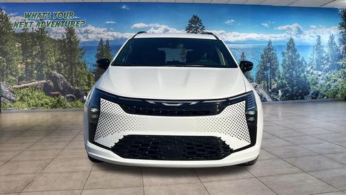 Bright White Clearcoat 2027 Chrysler Pacifica L