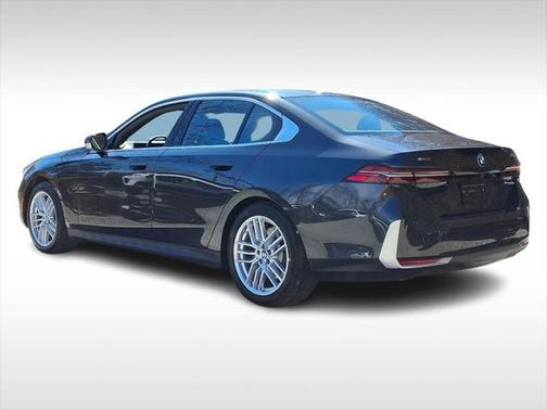 2024 BMW 530 i xDrive