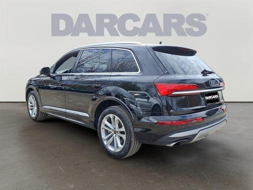 Mythos Black Metallic 2025 Audi Q7 55 Premium Plus