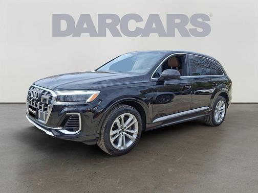 Mythos Black Metallic 2025 Audi Q7 55 Premium Plus
