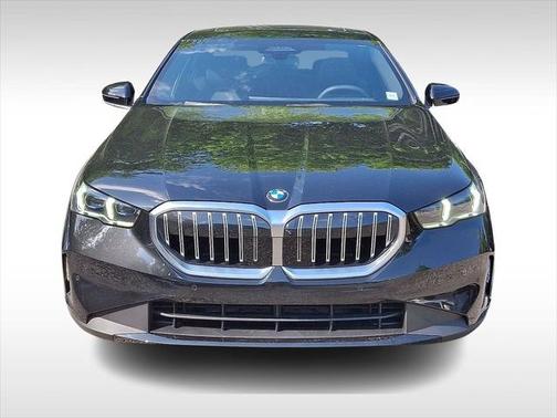 2025 BMW 530 i xDrive