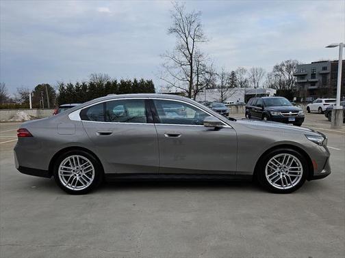 2024 BMW 530 i xDrive