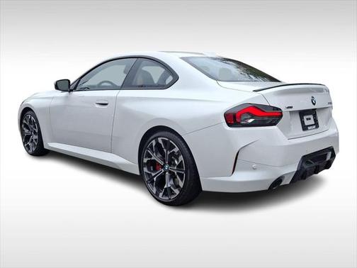 2025 BMW 230 i xDrive