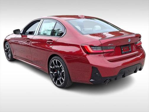 2025 BMW 330 i xDrive
