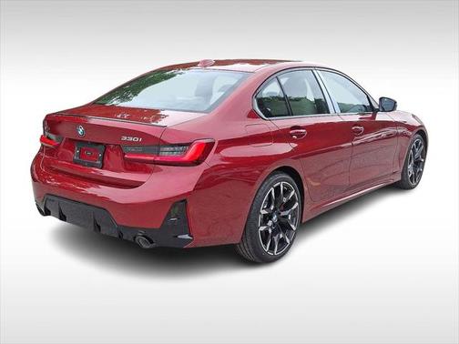 2025 BMW 330 i xDrive