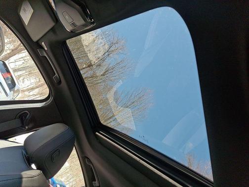 2026 BMW 330 xDrive NA