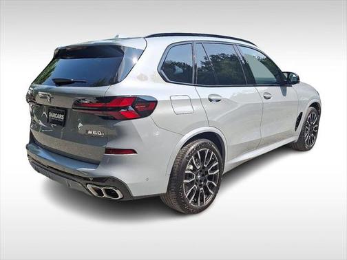 2025 BMW X5 M60i