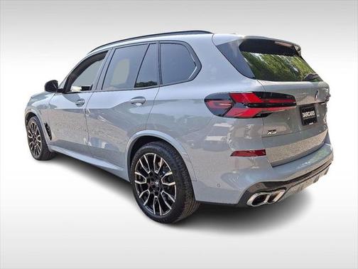 2025 BMW X5 M60i