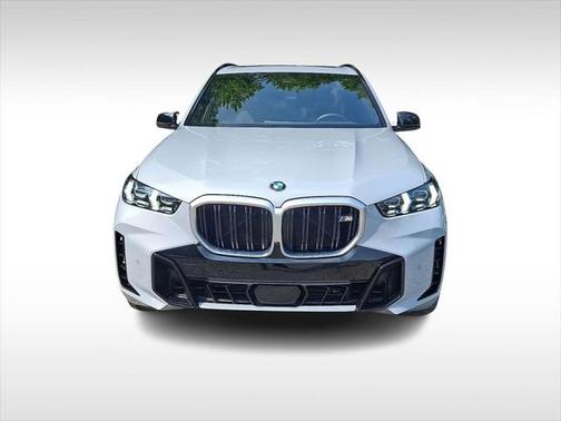 2025 BMW X5 M60i