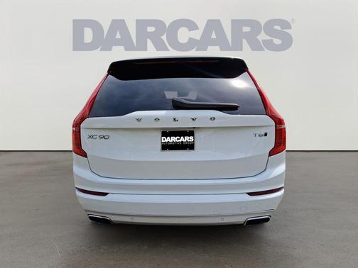 Ice White 2019 Volvo XC90 T6 Momentum