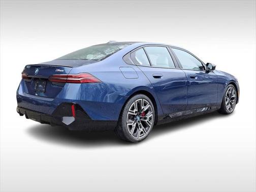 2024 BMW i5 M60