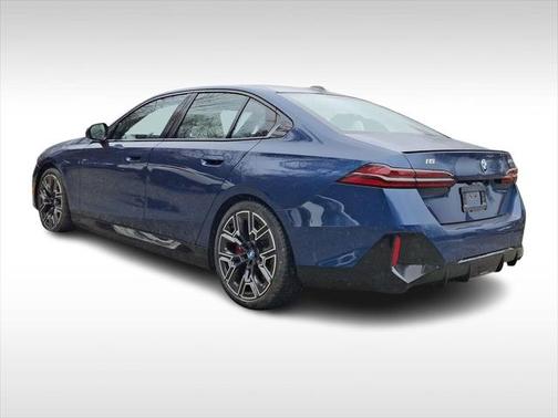 2024 BMW i5 M60