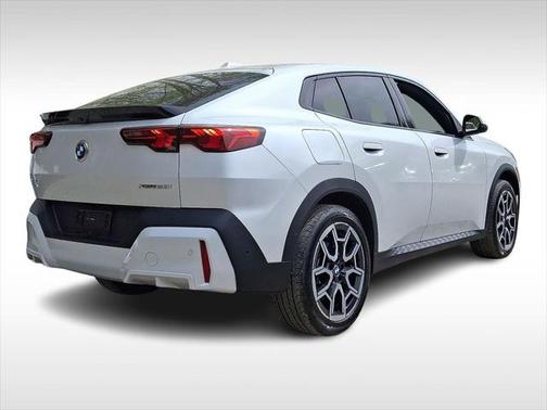 2025 BMW X2 xDrive28i