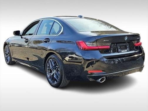 2025 BMW 330 i xDrive