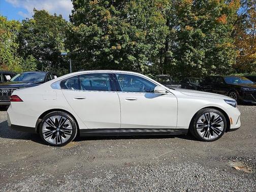 2024 BMW i5 eDrive40