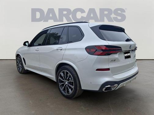 Mineral White Metallic 2025 BMW X5 xDrive40i
