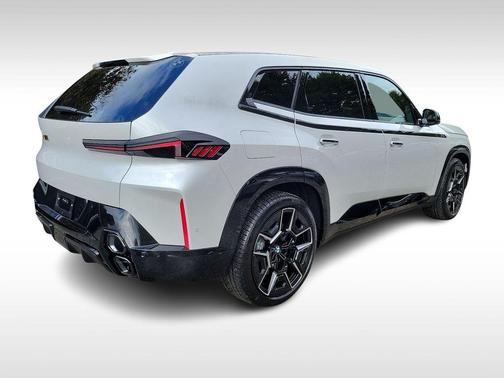 2025 BMW XM Base