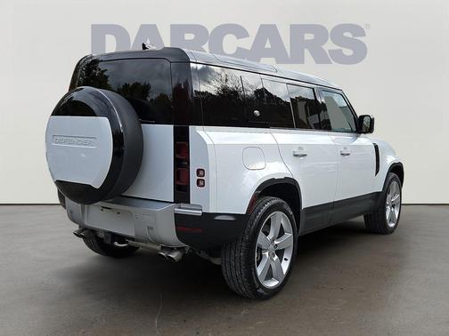 2024 Land Rover Defender 110 P500 SE