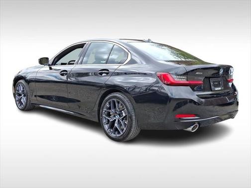 2025 BMW 330 i xDrive