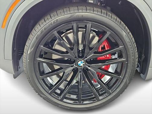 2026 BMW X5 M60i