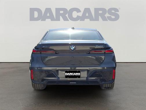 2025 BMW 750e i xDrive