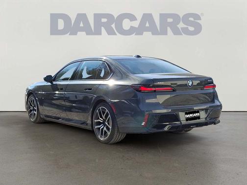 2025 BMW 750e i xDrive