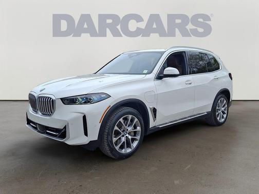 Alpine White 2025 BMW X5 PHEV xDrive50e