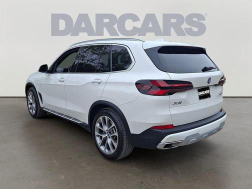 Alpine White 2025 BMW X5 PHEV xDrive50e