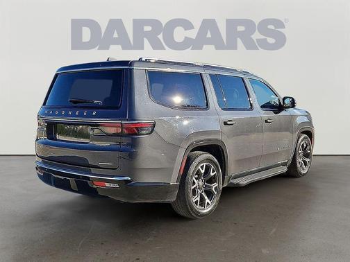Baltic Gray Metallic Clearcoat 2023 Jeep Wagoneer Series III 4x4