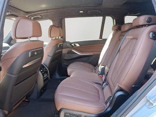 2026 BMW X7 M60i