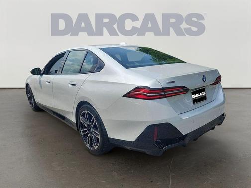 2025 BMW 530 i xDrive