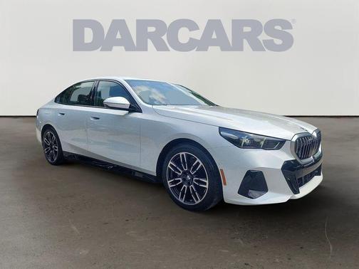 2025 BMW 530 i xDrive