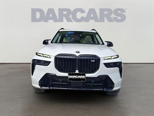 2023 BMW X7 M60i
