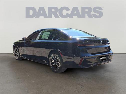 2026 BMW 750e i xDrive