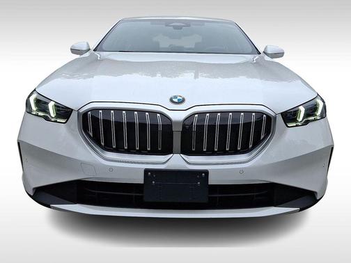 2025 BMW 540 i xDrive