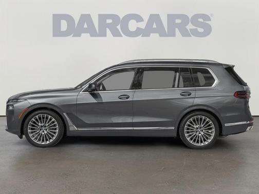 Dravit Grey Metallic 2027 BMW X7 M60i