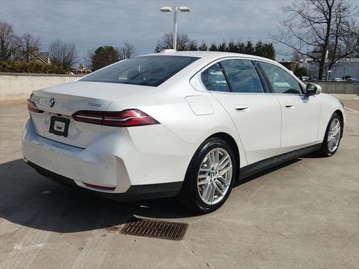 2024 BMW 530 i xDrive